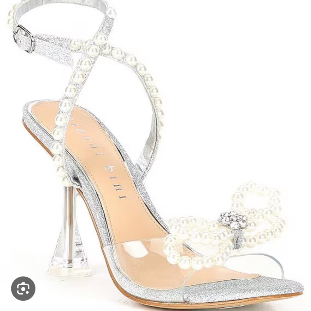 Bridal Pearl and silver heels! Worn once, minimal signs of wear- only bottom